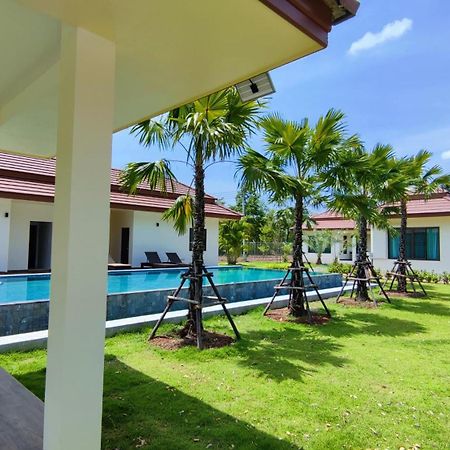 Isan Golf & Adventure Hotel Udon Thani Dış mekan fotoğraf