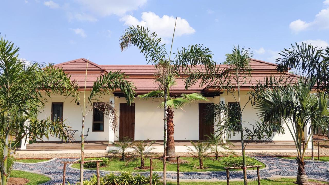 Isan Golf & Adventure Hotel Udon Thani Dış mekan fotoğraf