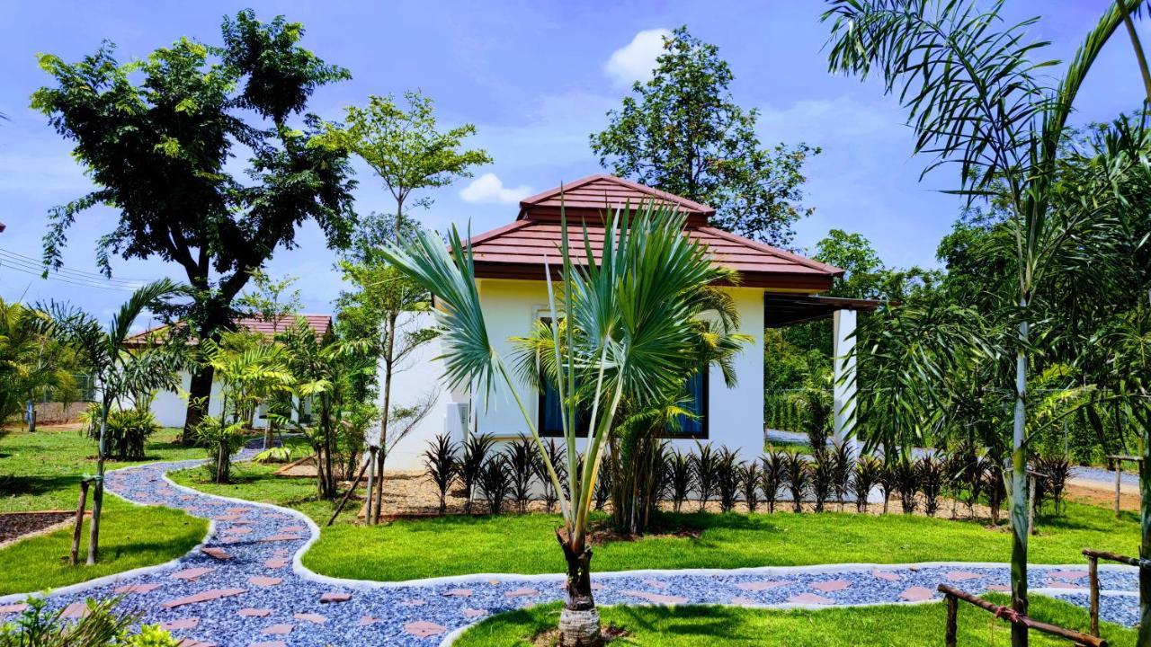 Isan Golf & Adventure Hotel Udon Thani Dış mekan fotoğraf