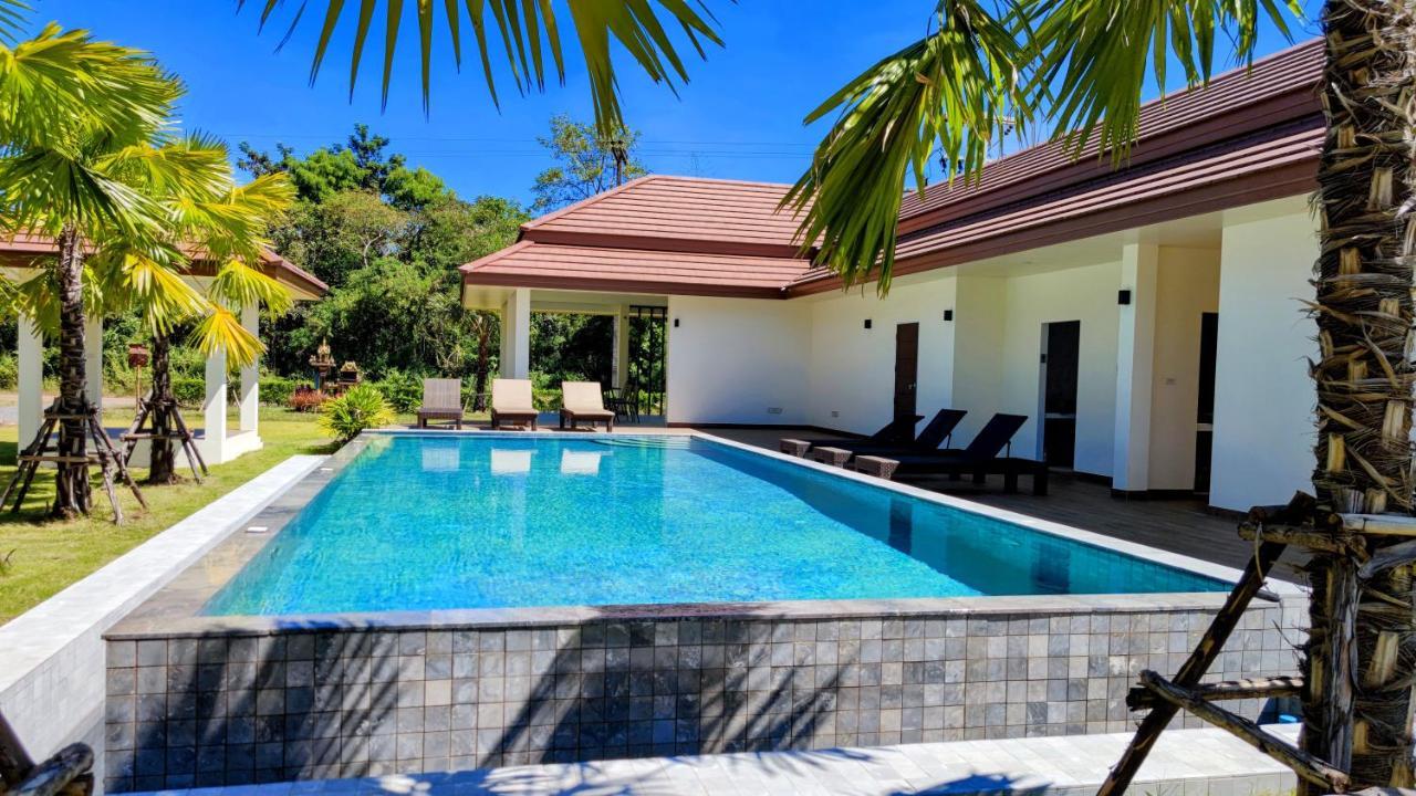 Isan Golf & Adventure Hotel Udon Thani Dış mekan fotoğraf