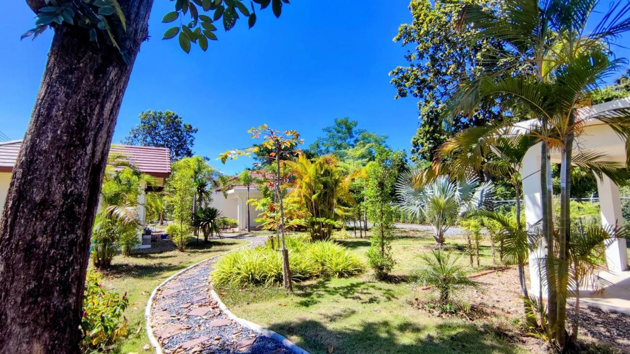 Isan Golf & Adventure Hotel Udon Thani Dış mekan fotoğraf