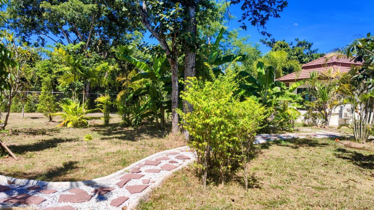 Isan Golf & Adventure Hotel Udon Thani Dış mekan fotoğraf